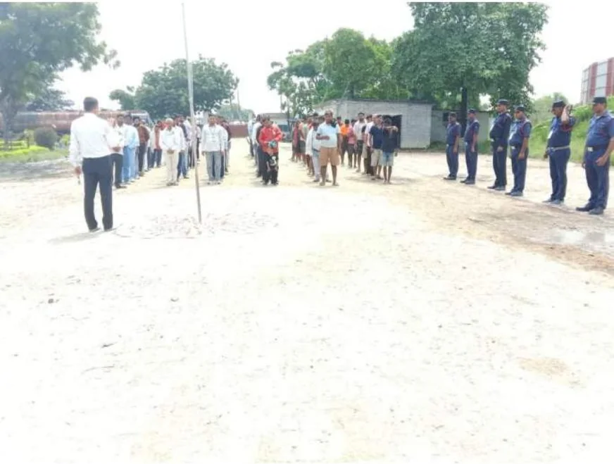 EDS personnel assembly